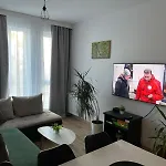 Apartment Kotlina Klodzka - Przestrzenny, Dla 6 Osob , 3 , 63 M , Balkon , Podziemny Garaz Free *