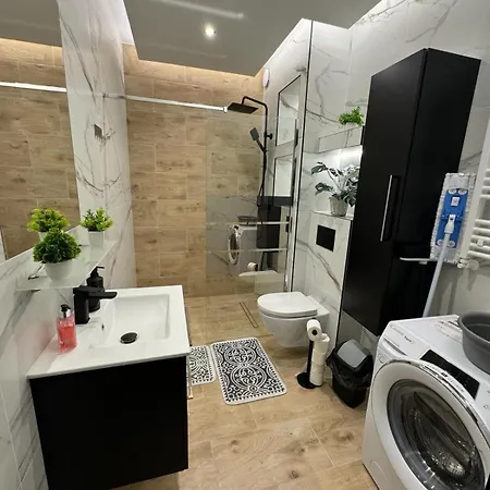 Kotlina Klodzka - Przestrzenny, Dla 6 Osob , 3 , 63 M , Balkon , Podziemny Garaz Free 公寓 *