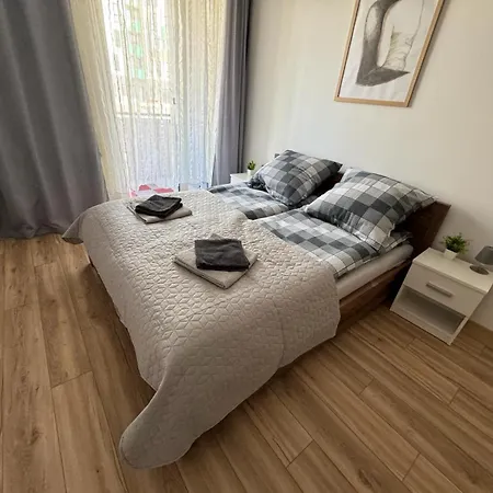 Kotlina Klodzka - Na Wylacznosc Na Letniej , 63 M , 2 Sypialnie , Salon Z Aneksem Kuchennym , Balkon , Podziemny Garaz Free Lejlighed Kłodzko