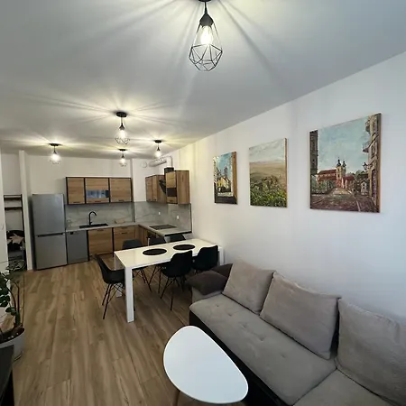Kotlina Klodzka - Przestrzenny, Dla 6 Osob , 3 , 63 M , Balkon , Podziemny Garaz Free Клодзко
