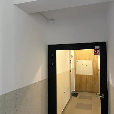 Kotlina Klodzka - Rodzinny Przestrzenny Dla 6 Osob , 3 , 63 M , Balkon , Podziemny Garaz Free, Z Ladowarka Dla Elektrykow Kłodzko