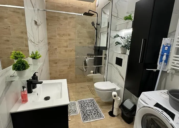 Kotlina Klodzka - Na Wylacznosc Na Letniej , 63 M , 2 Sypialnie , Salon Z Aneksem Kuchennym , Balkon , Podziemny Garaz Free Διαμέρισμα *