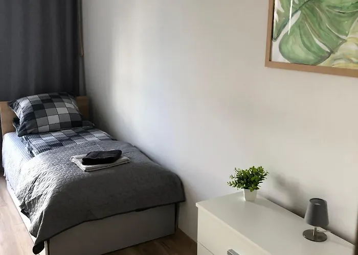 Kotlina Klodzka - Na Wylacznosc Na Letniej , 63 M , 2 Sypialnie , Salon Z Aneksem Kuchennym , Balkon , Podziemny Garaz Free קלודז'קו