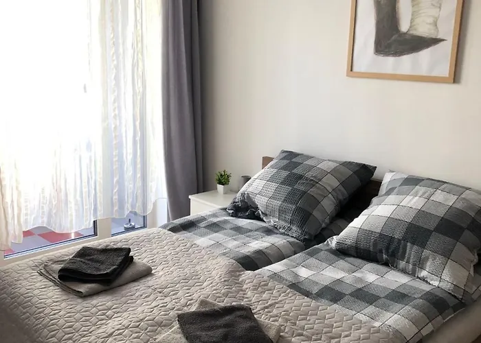 Kotlina Klodzka - Na Wylacznosc Na Letniej , 63 M , 2 Sypialnie , Salon Z Aneksem Kuchennym , Balkon , Podziemny Garaz Free * Kłodzko