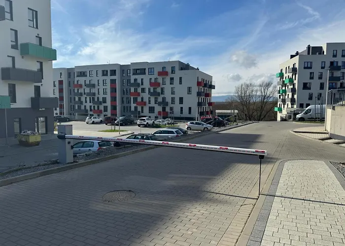 Kotlina Klodzka - Na Wylacznosc Na Letniej , 63 M , 2 Sypialnie , Salon Z Aneksem Kuchennym , Balkon , Podziemny Garaz Free Διαμέρισμα