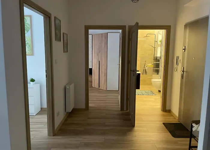 Kotlina Klodzka - Na Wylacznosc Na Letniej , 63 M , 2 Sypialnie , Salon Z Aneksem Kuchennym , Balkon , Podziemny Garaz Free דירה קלודז'קו