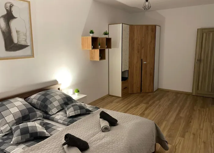 Kotlina Klodzka - Na Wylacznosc Na Letniej , 63 M , 2 Sypialnie , Salon Z Aneksem Kuchennym , Balkon , Podziemny Garaz Free * Kłodzko