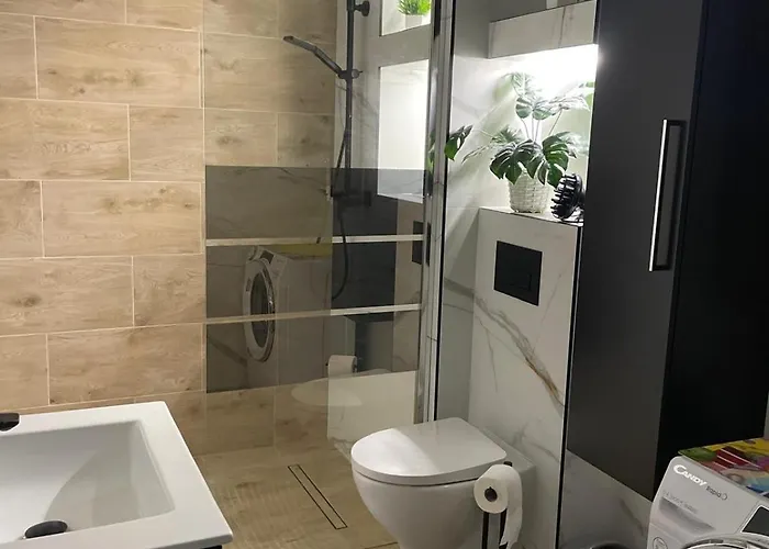 Kotlina Klodzka - Na Wylacznosc Na Letniej , 63 M , 2 Sypialnie , Salon Z Aneksem Kuchennym , Balkon , Podziemny Garaz Free