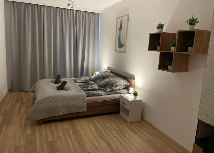 Διαμέρισμα Kotlina Klodzka - Na Wylacznosc Na Letniej , 63 M , 2 Sypialnie , Salon Z Aneksem Kuchennym , Balkon , Podziemny Garaz Free