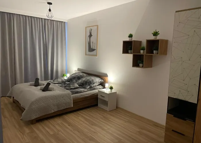 Kotlina Klodzka - Na Wylacznosc Na Letniej , 63 M , 2 Sypialnie , Salon Z Aneksem Kuchennym , Balkon , Podziemny Garaz Free *