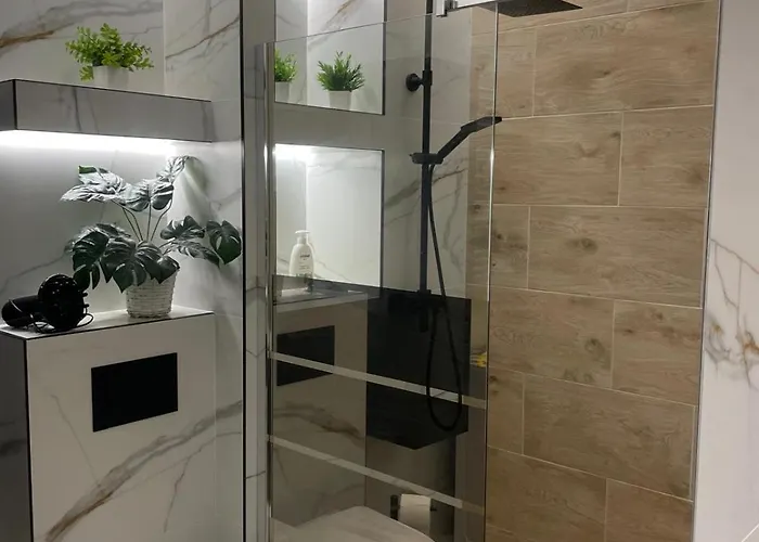 Kotlina Klodzka - Na Wylacznosc Na Letniej , 63 M , 2 Sypialnie , Salon Z Aneksem Kuchennym , Balkon , Podziemny Garaz Free