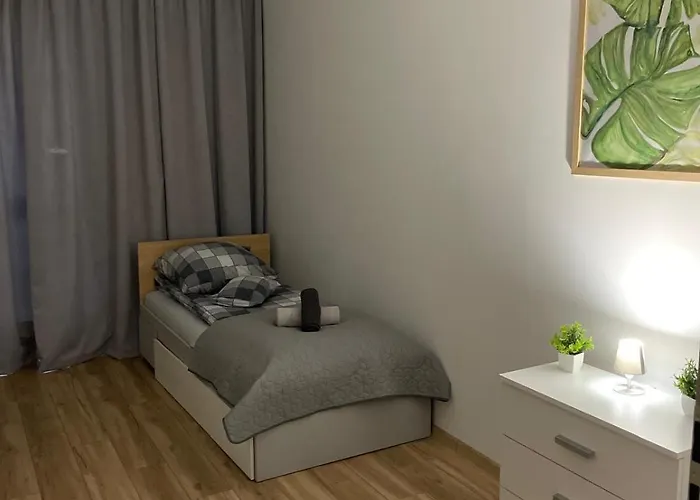 Kotlina Klodzka - Na Wylacznosc Na Letniej , 63 M , 2 Sypialnie , Salon Z Aneksem Kuchennym , Balkon , Podziemny Garaz Free Kłodzko