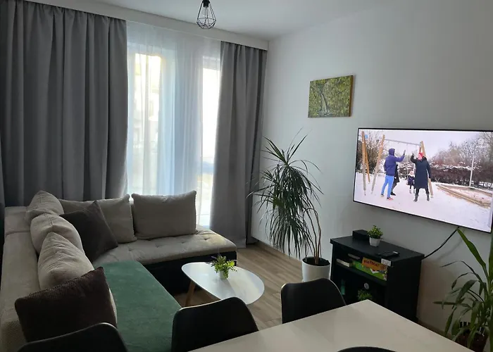 Kotlina Klodzka - Na Wylacznosc Na Letniej , 63 M , 2 Sypialnie , Salon Z Aneksem Kuchennym , Balkon , Podziemny Garaz Free * קלודז'קו