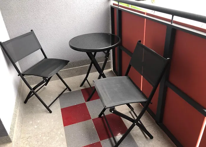 Kotlina Klodzka - Na Wylacznosc Na Letniej , 63 M , 2 Sypialnie , Salon Z Aneksem Kuchennym , Balkon , Podziemny Garaz Free דירה